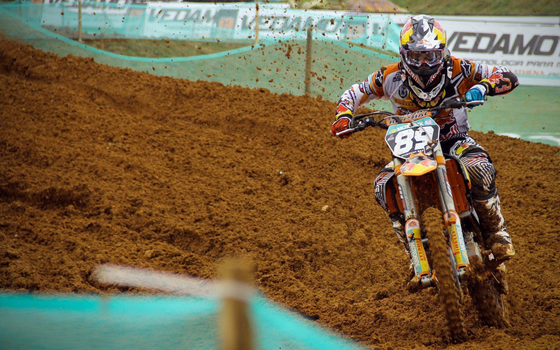  九游会官网：萨哈炮轰曼联乱象，阿玛德&amp;B费不可替代，无能球员应停止抱怨